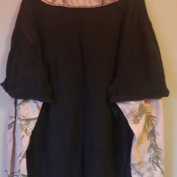 Shirt - Picture 2 of 3